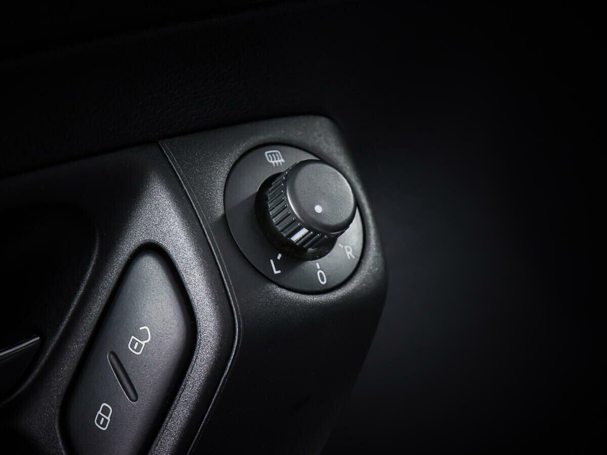 Volkswagen Polo 2019, серебряный