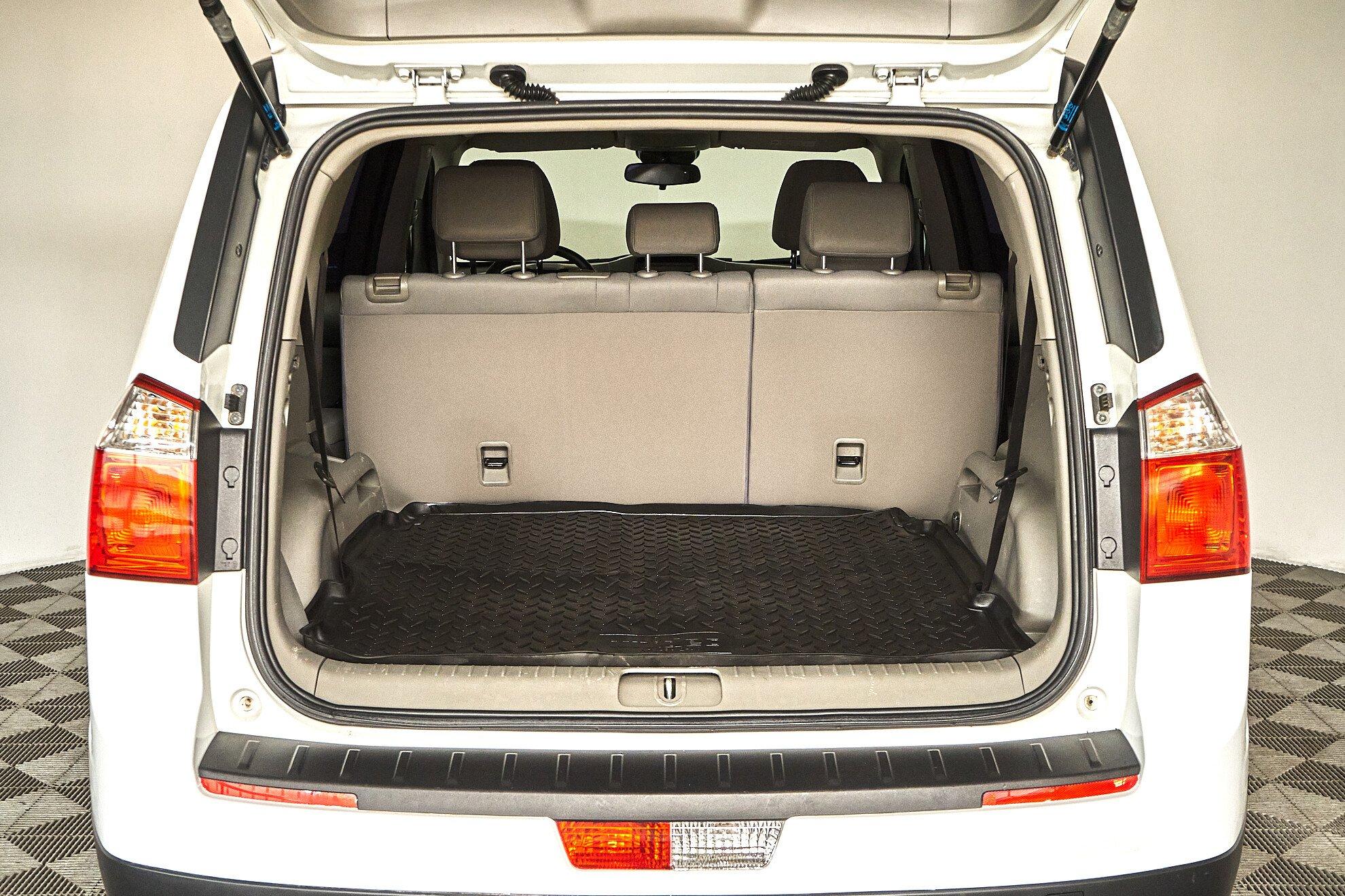 Chevrolet Orlando 2013, белый