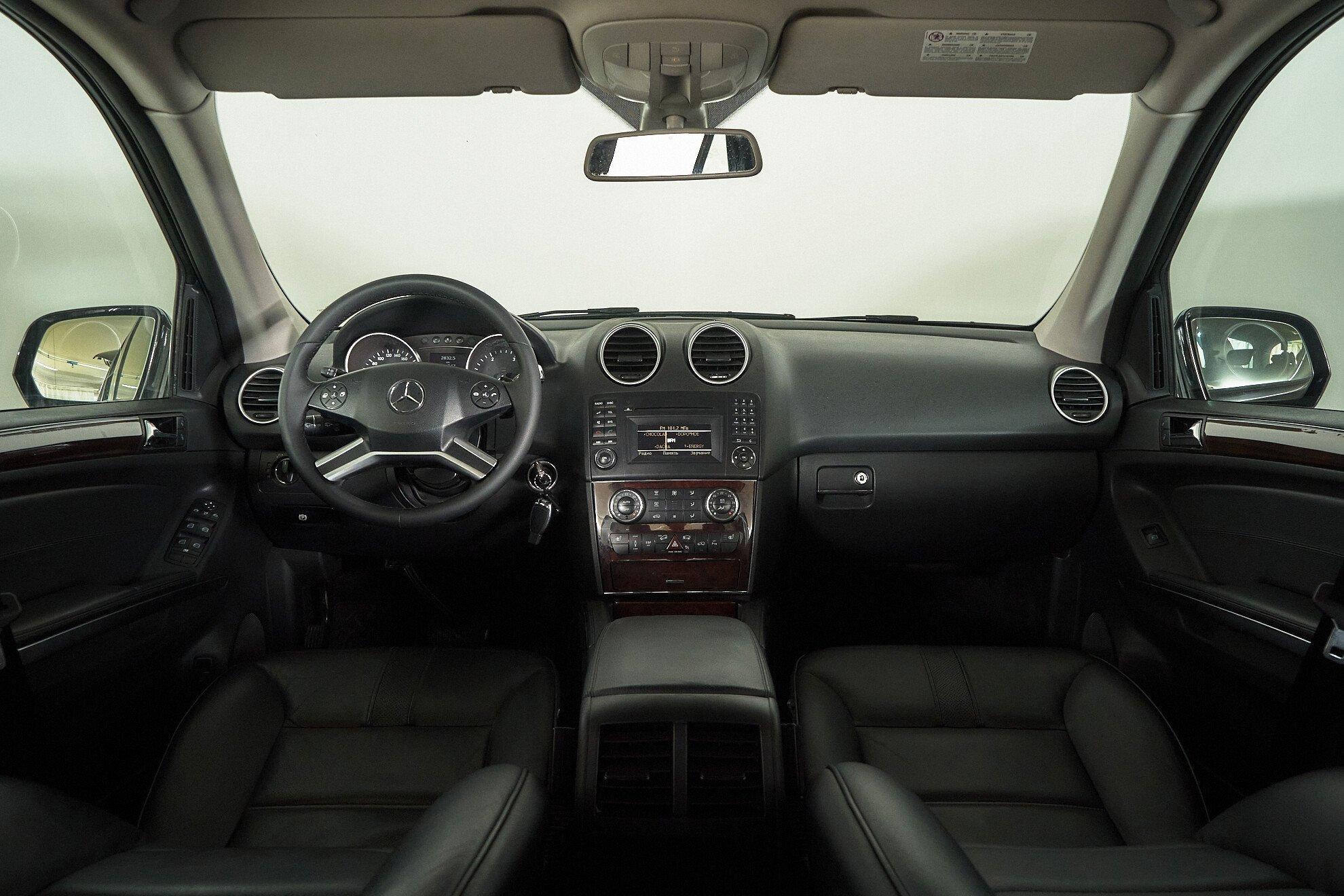 Mercedes-Benz M-Класс 2008, черный