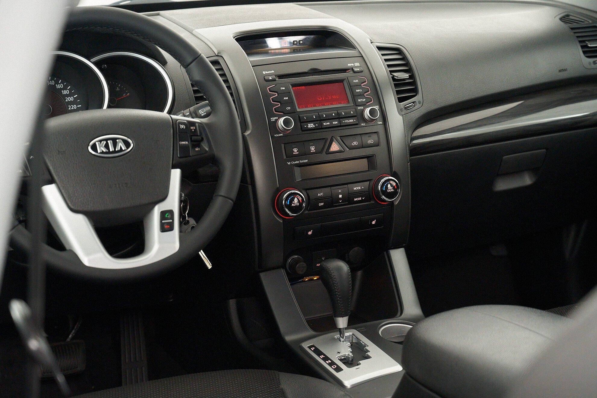 Kia Sorento 2010, серый