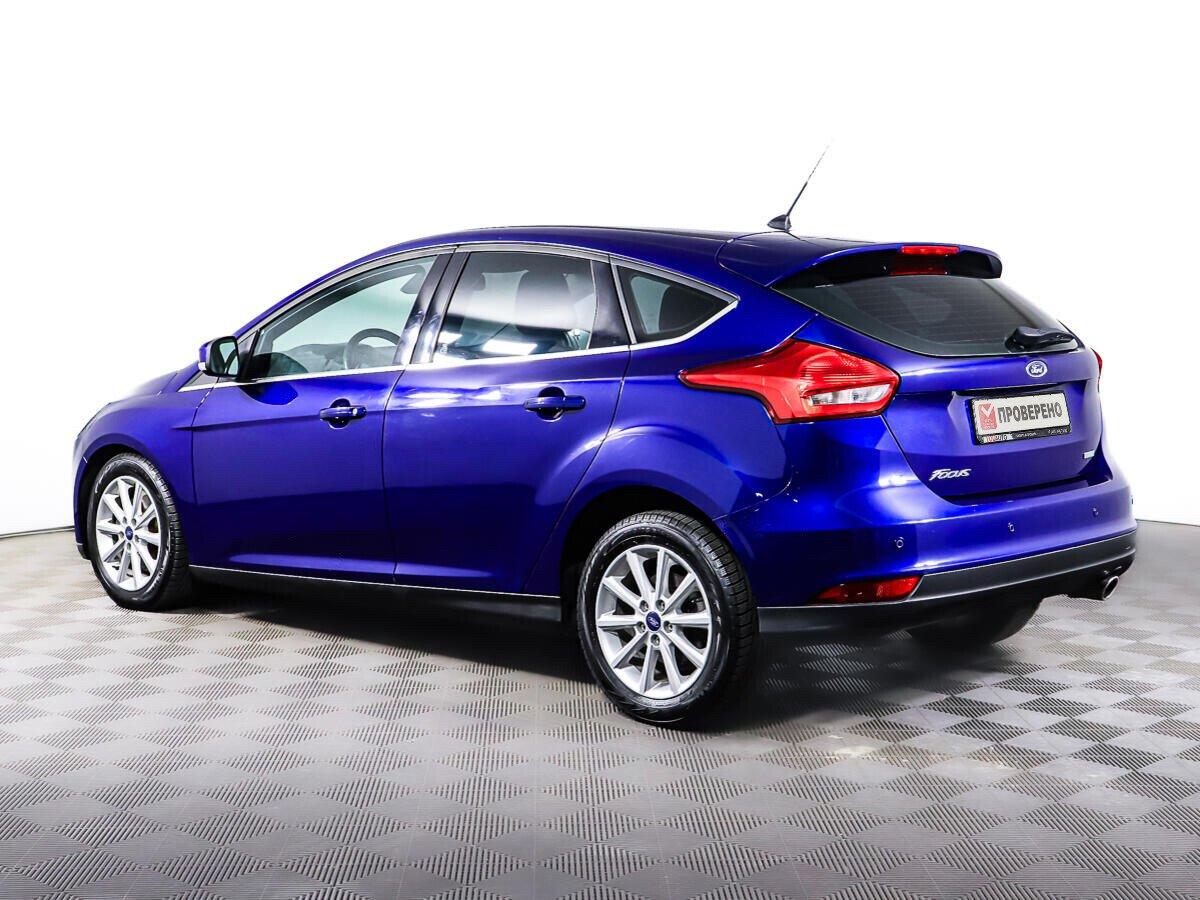 Ford Focus 2018, синий