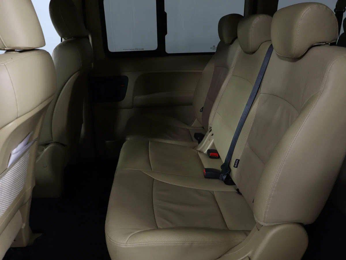 Hyundai H-1 2016, белый