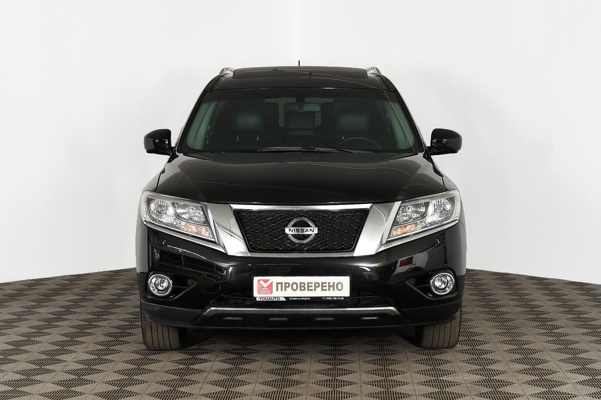 Nissan Pathfinder 2015, черный