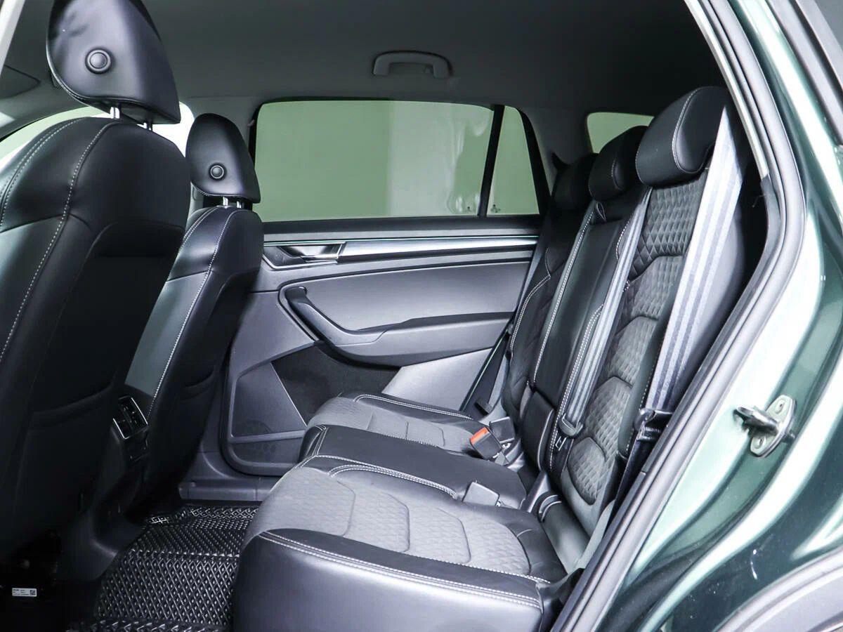 Skoda Kodiaq 2021, зеленый