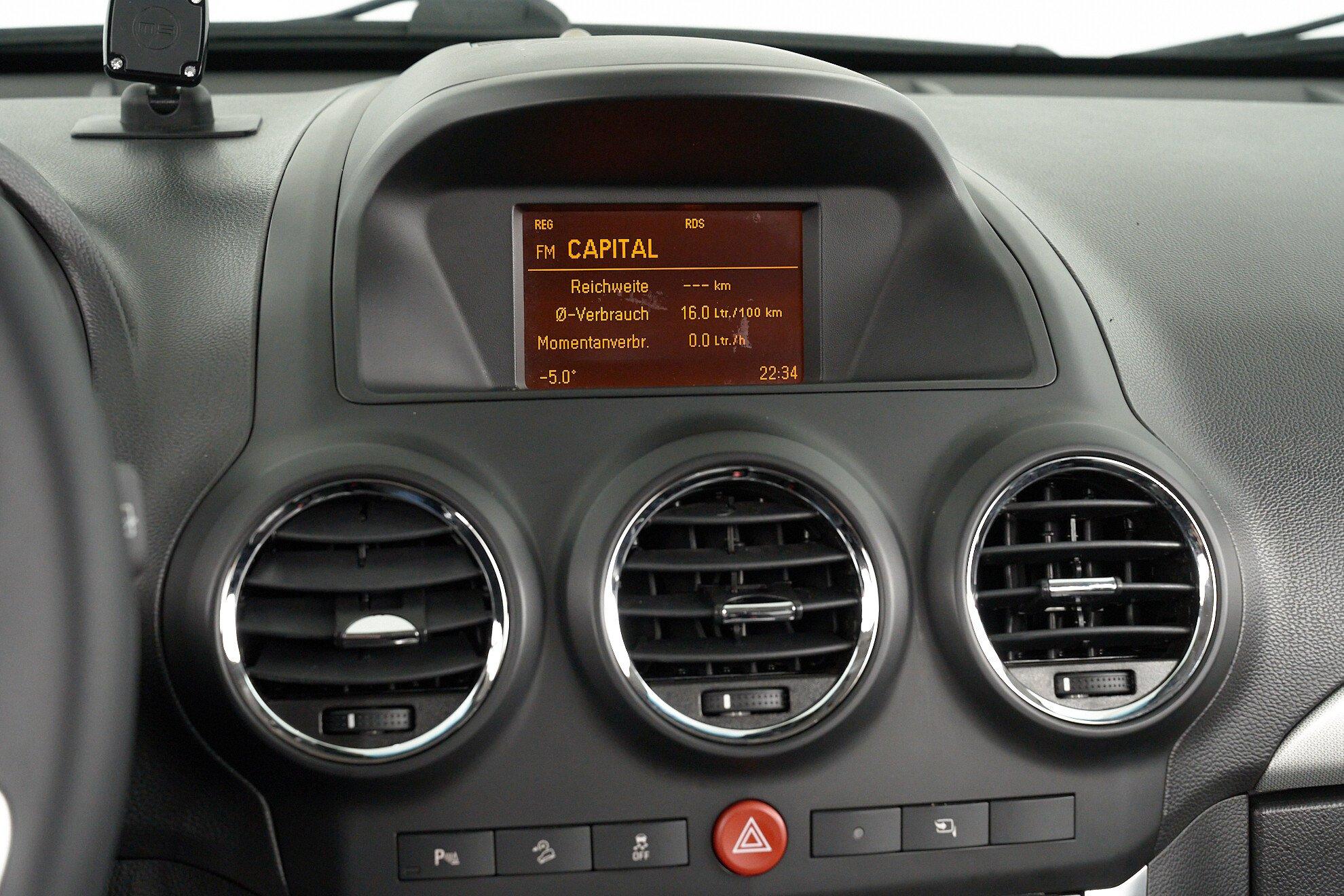 Opel Antara 2013, черный