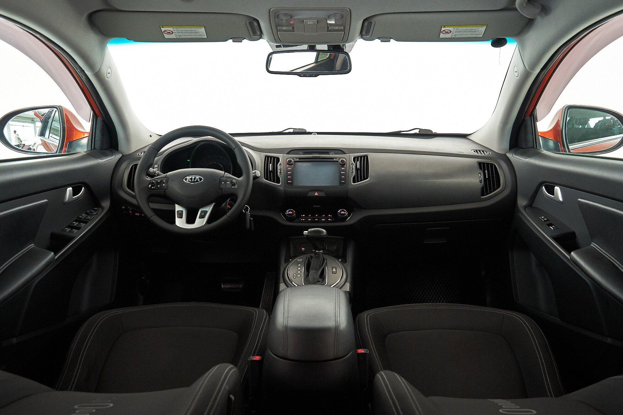 Kia Sportage 2011, оранжевый