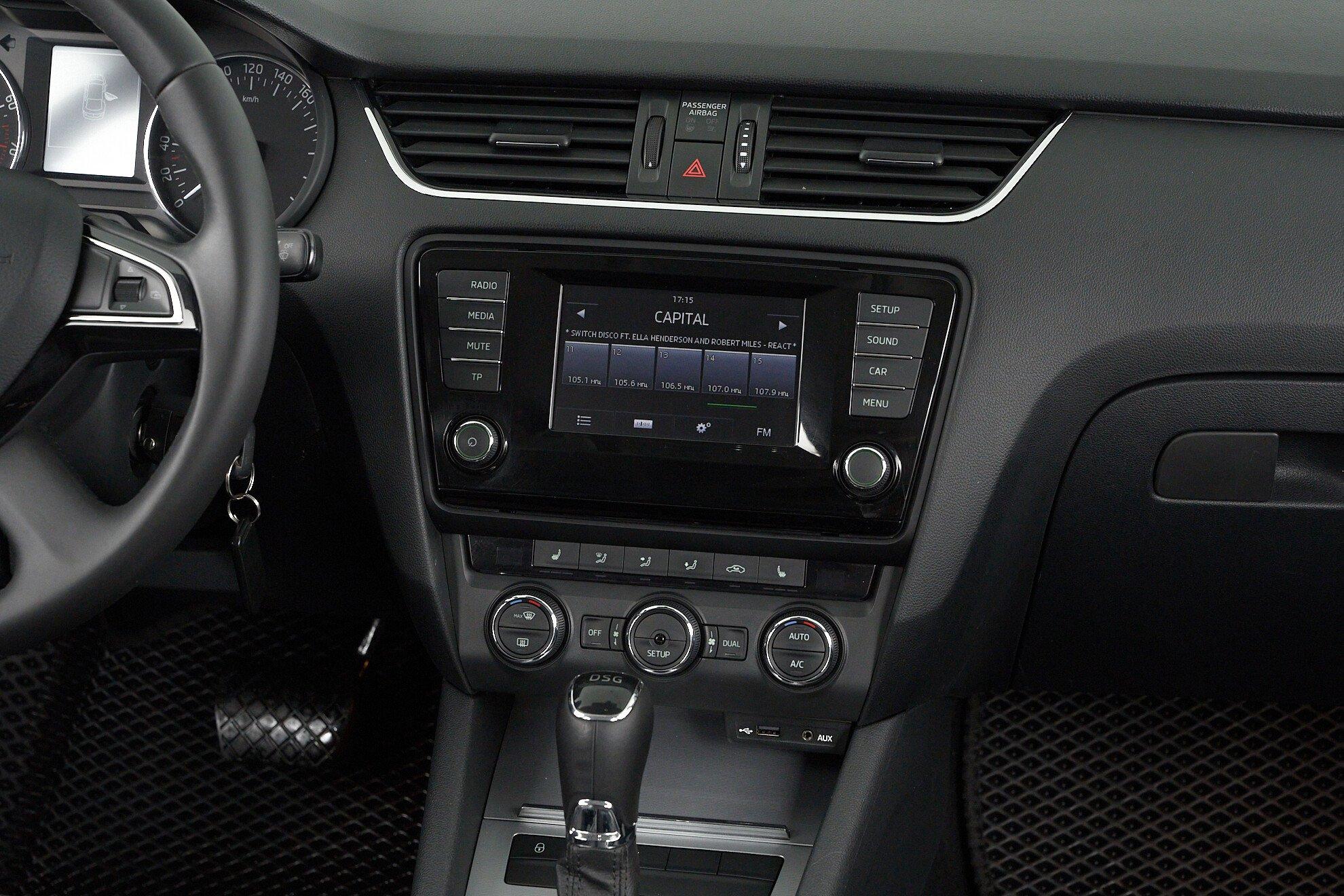 Skoda Octavia 2014, черный