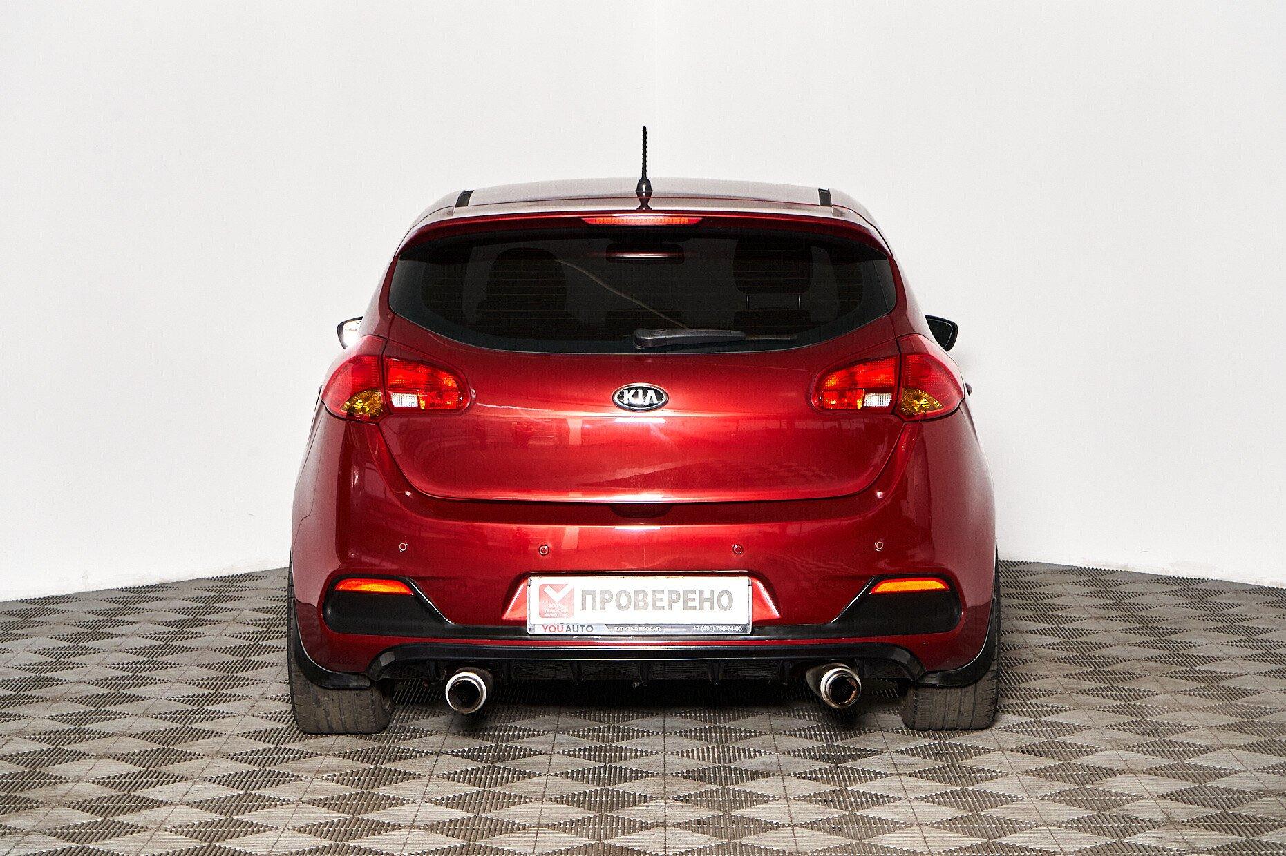 Kia Ceed 2012, красный