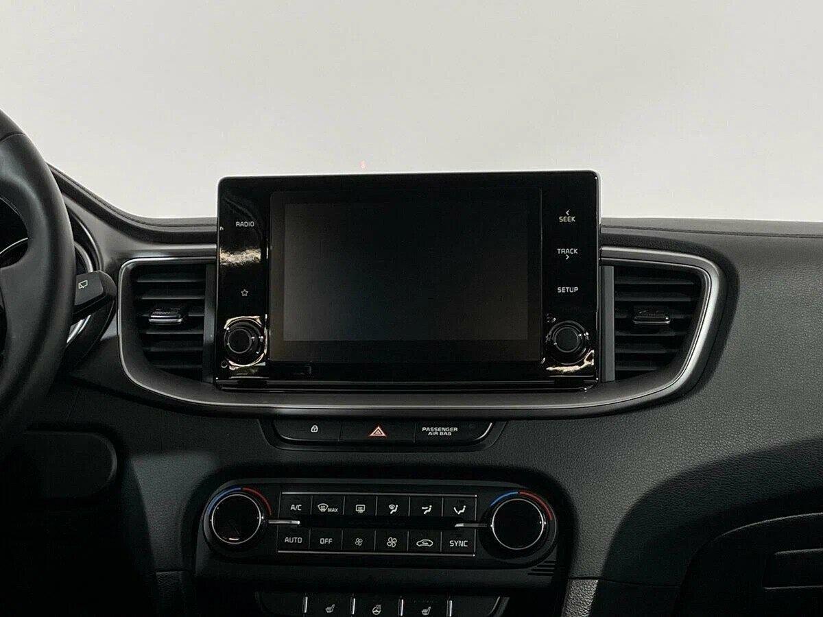 Kia Ceed 2021, коричневый