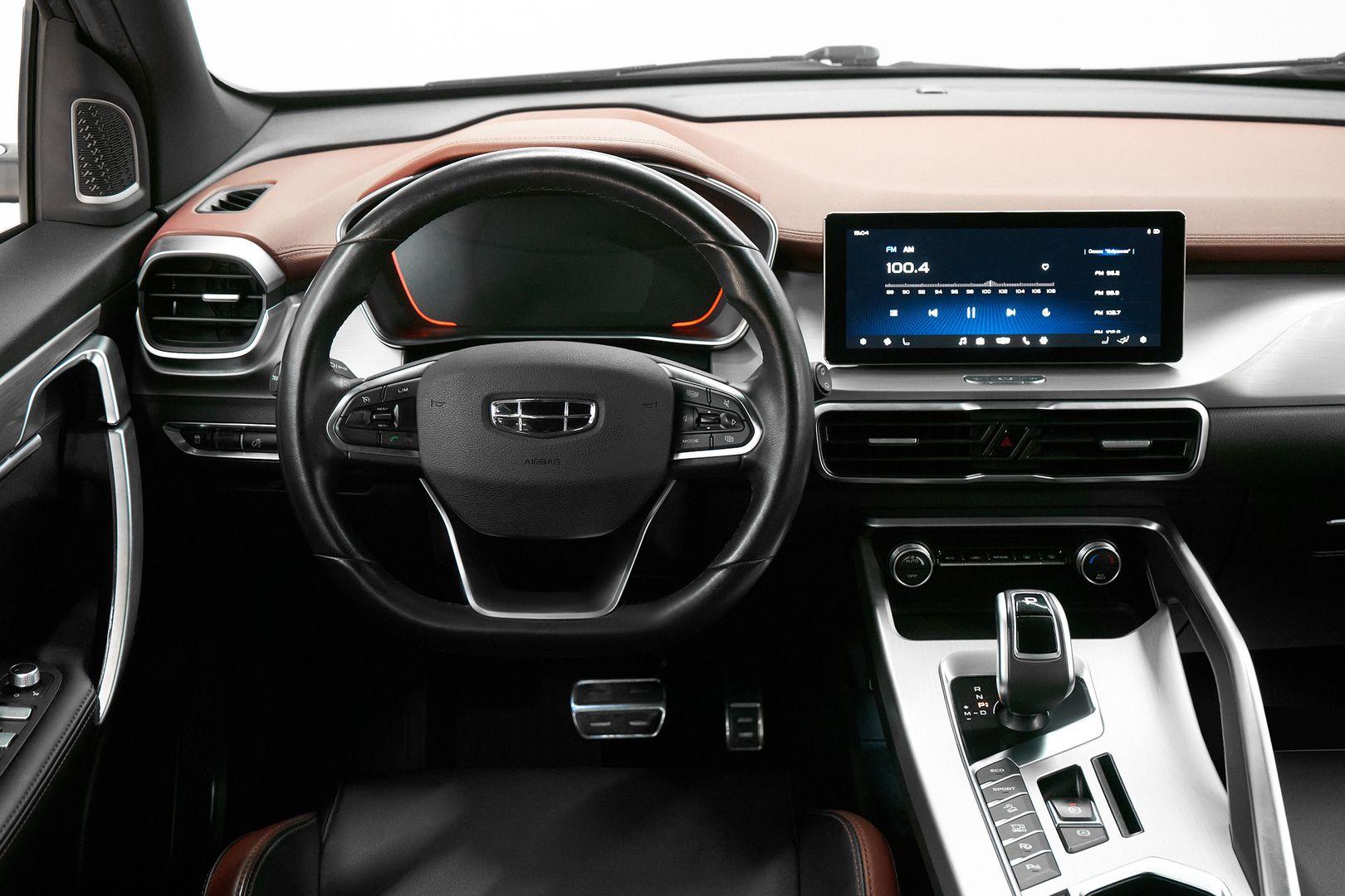 Geely Coolray 2021, серый