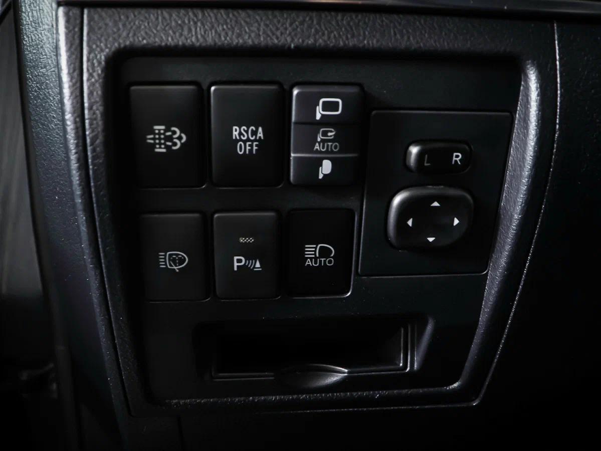 Toyota Land Cruiser 2019, черный