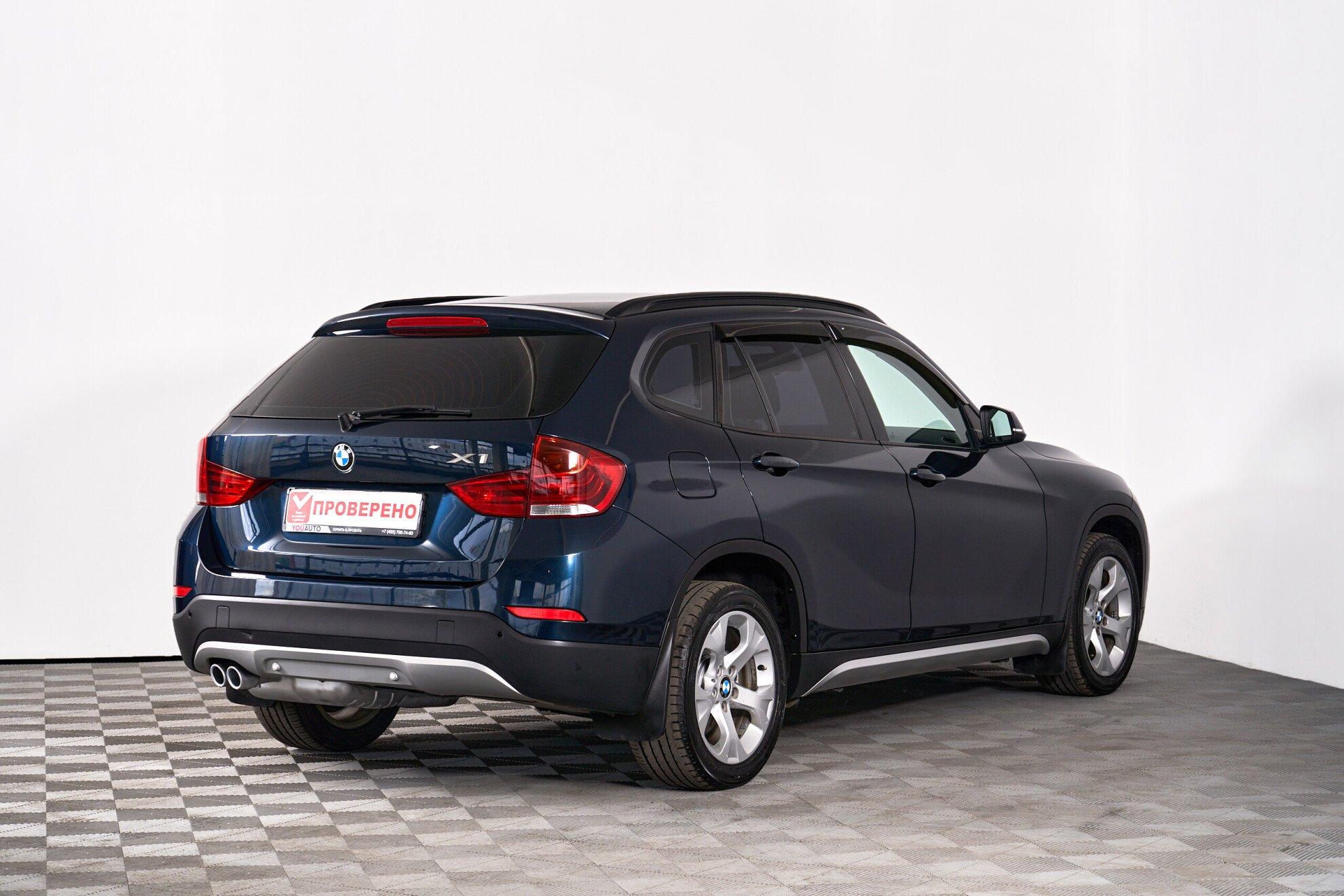 BMW X1 2015, синий