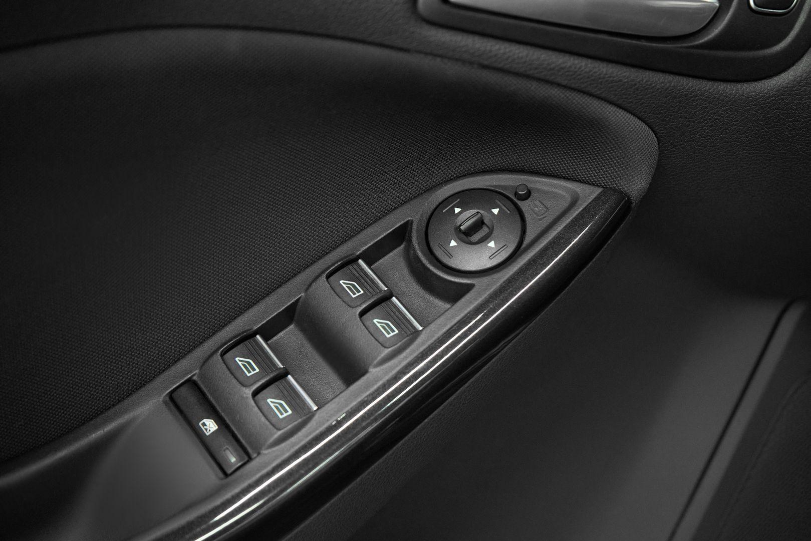 Ford Focus 2018, серый