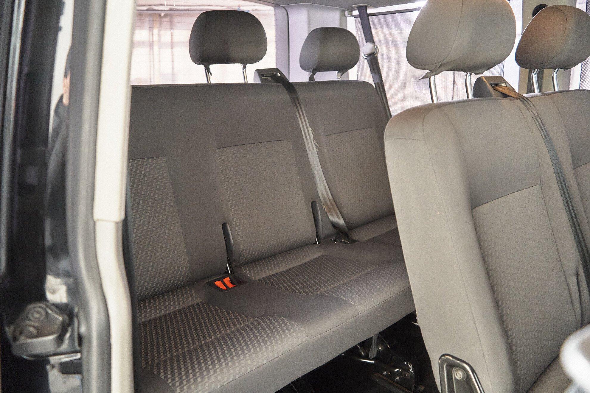 Volkswagen Caravelle 2012, черный