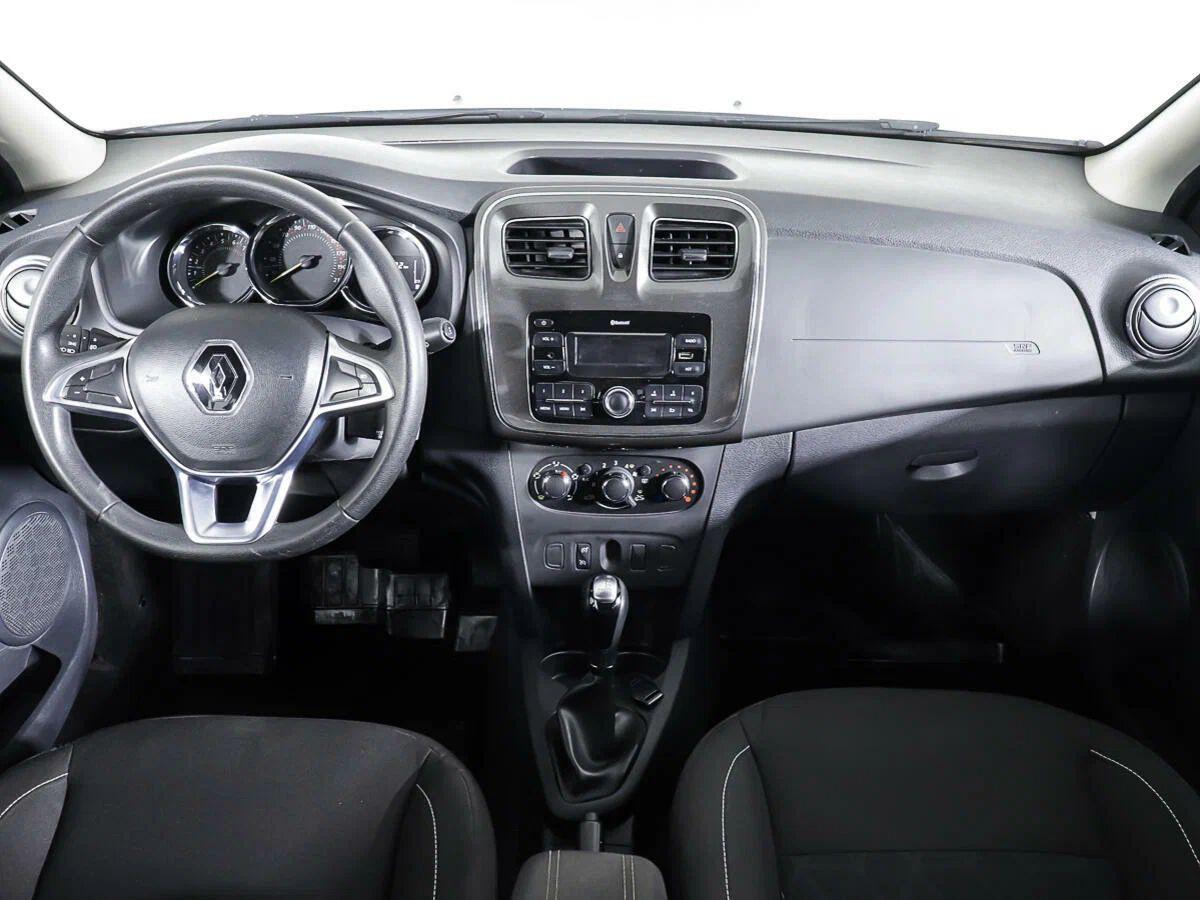 Renault Sandero 2021, серебряный