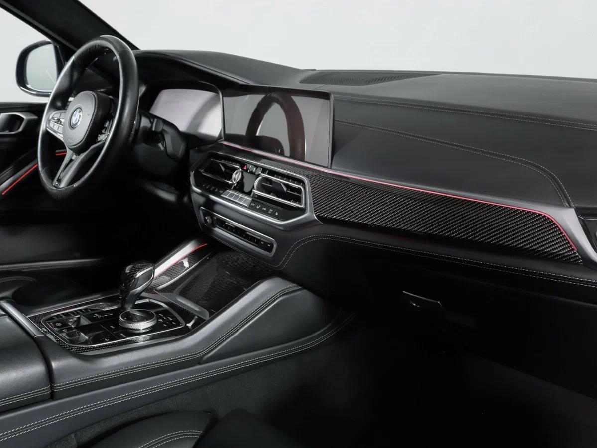 BMW X6 2020, красный