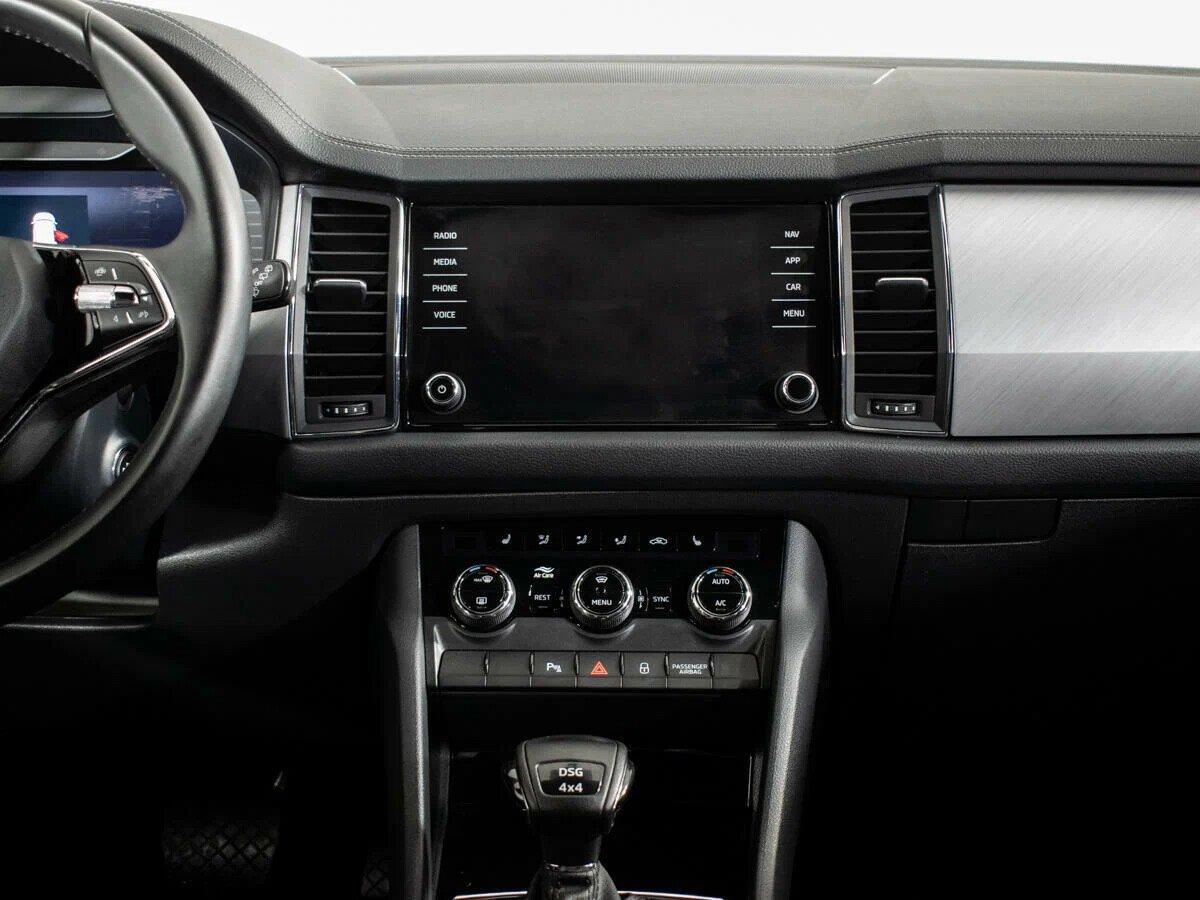 Skoda Kodiaq 2022, серый