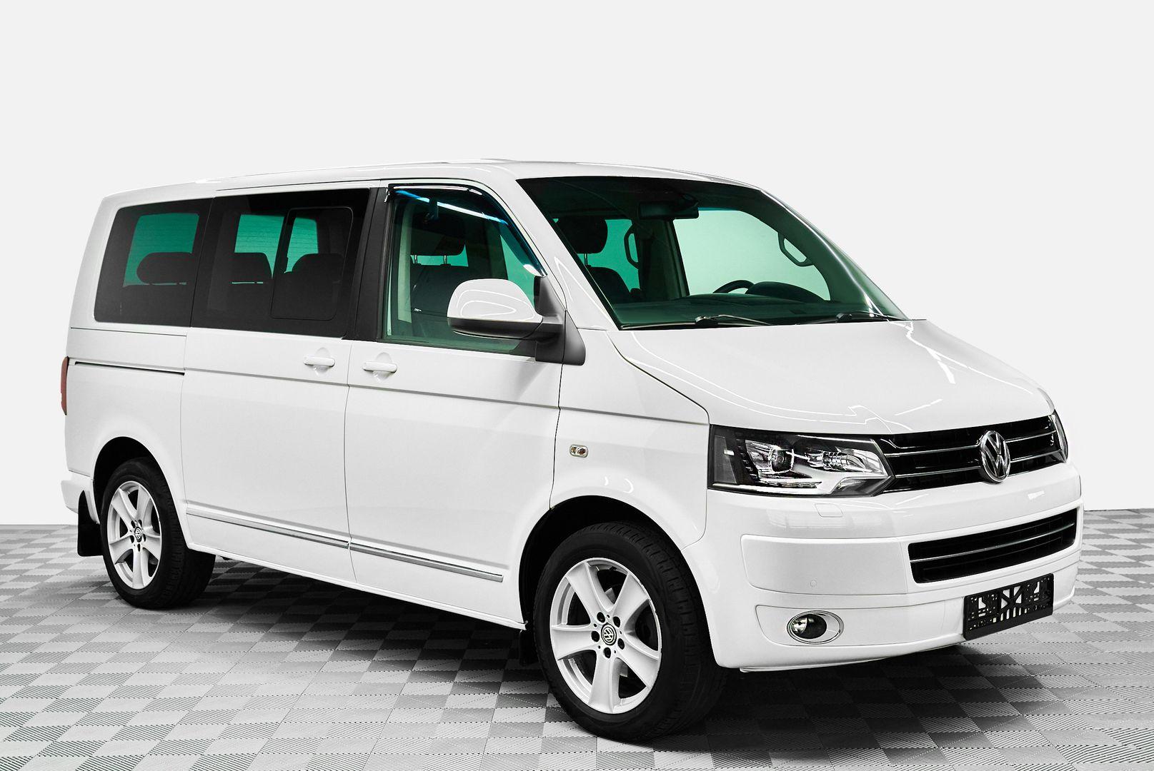 Volkswagen Multivan 2011, белый