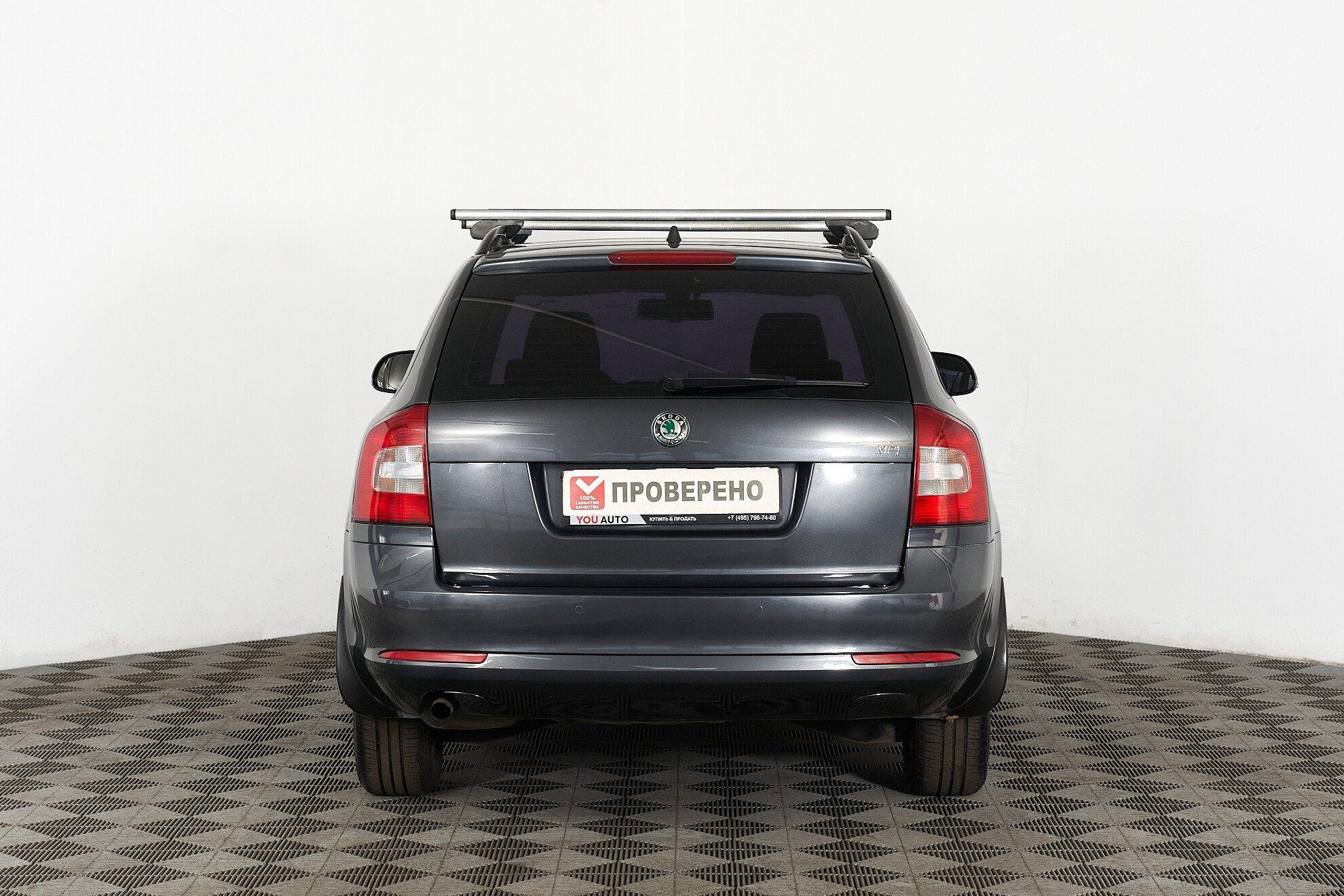 Skoda Octavia 2012, серый