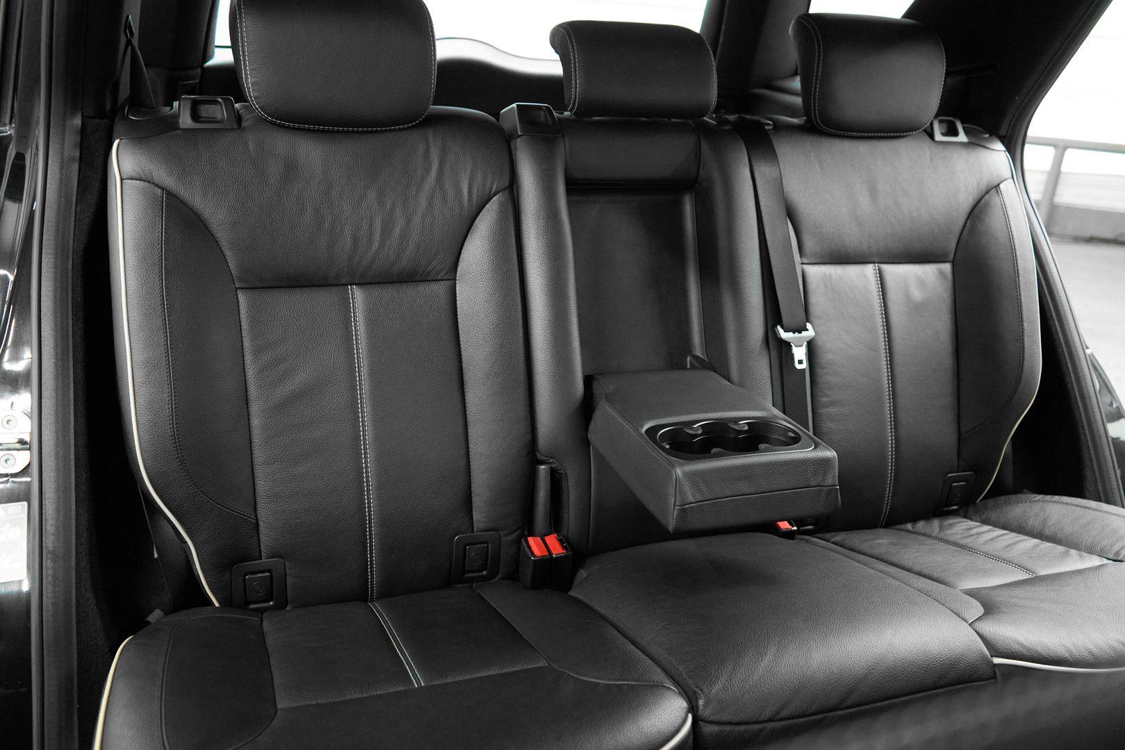 Mercedes-Benz M-Класс 2010, черный
