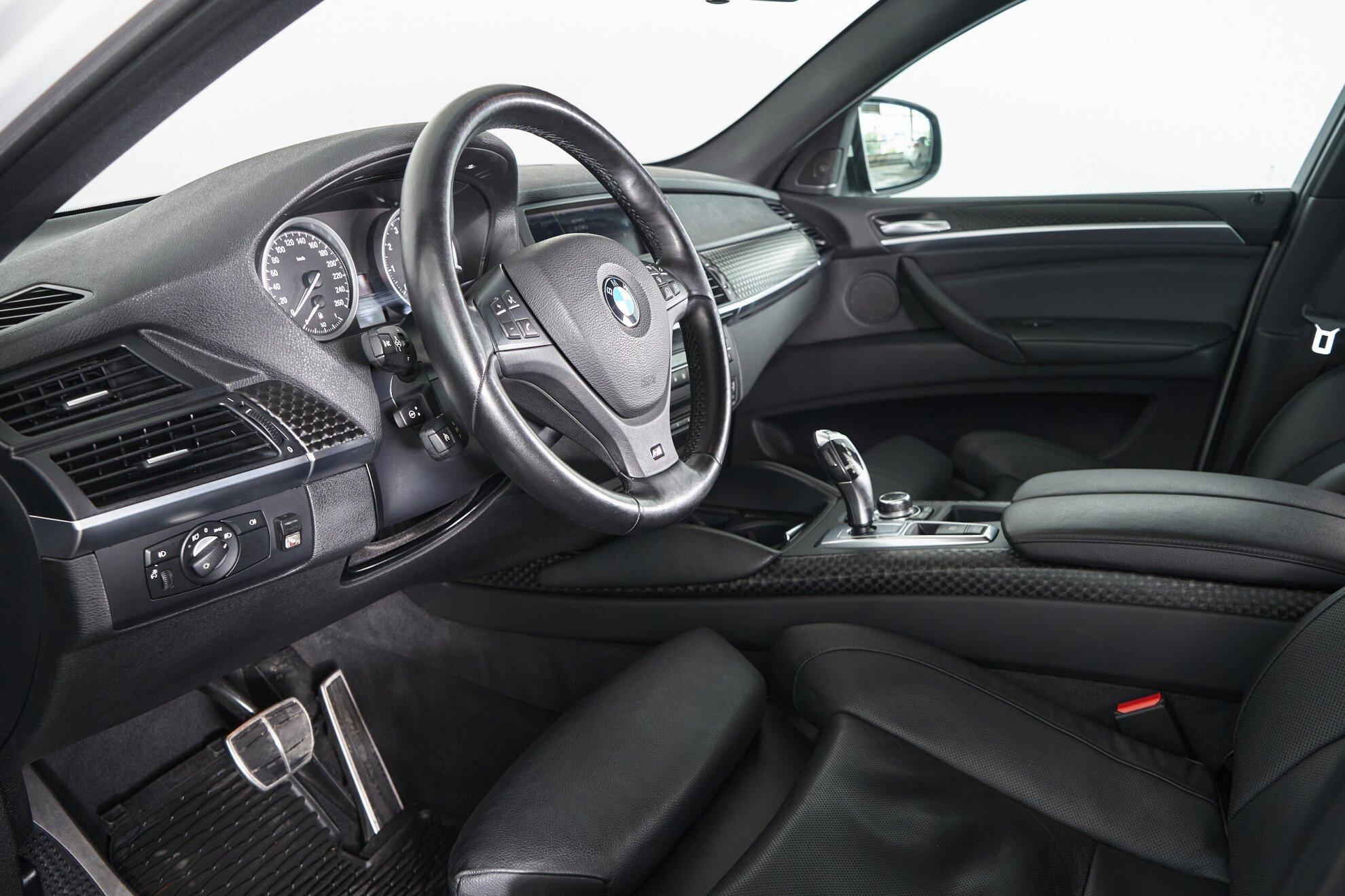 BMW X6 2013, белый