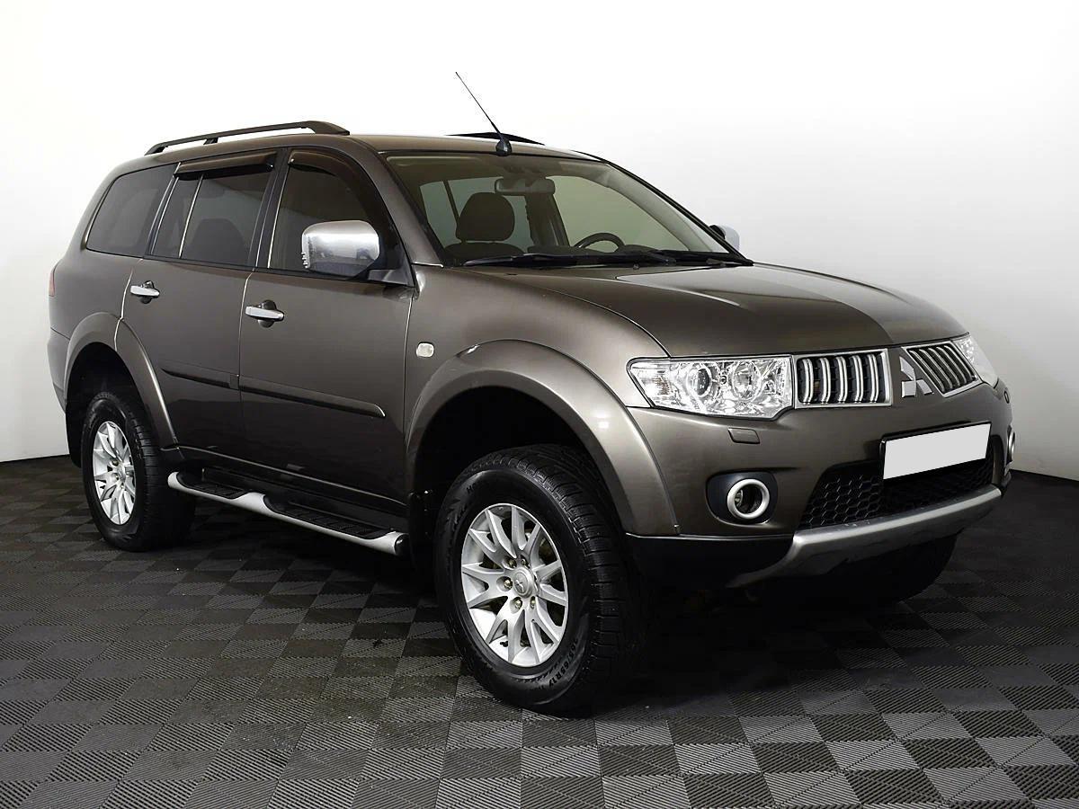 Mitsubishi Pajero Sport 2013, коричневый