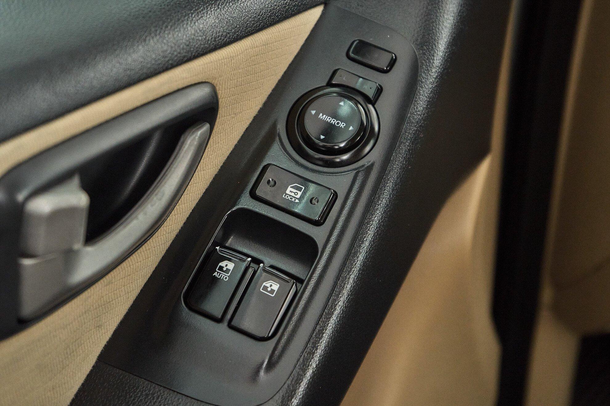 Hyundai Grand Starex 2008, серебряный