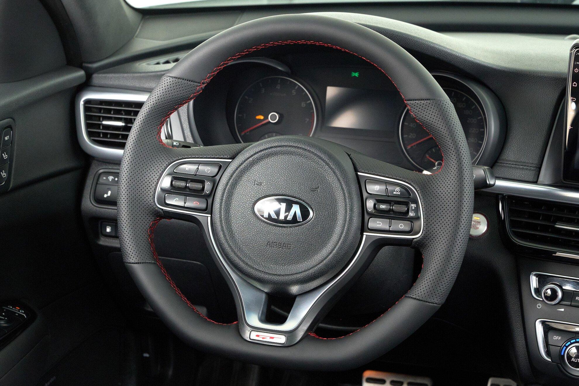 Kia Optima 2016, белый