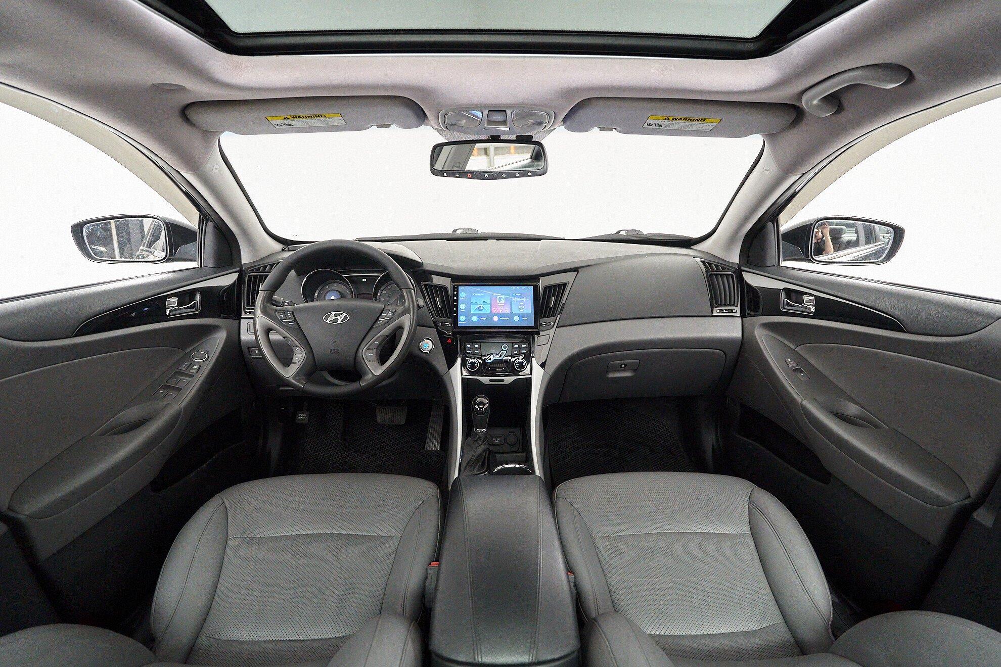Hyundai Sonata 2011, черный