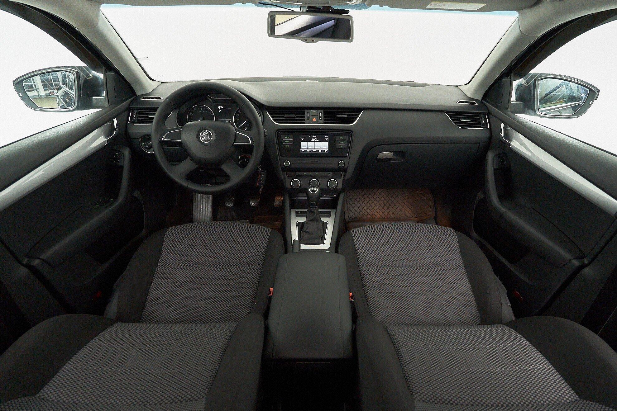 Skoda Octavia 2014, черный