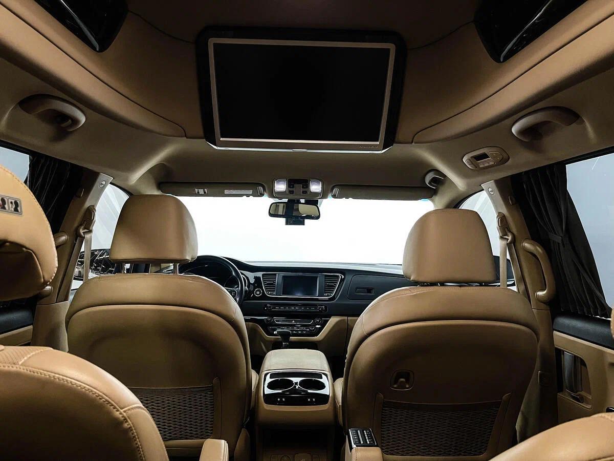 Kia Carnival 2020, белый