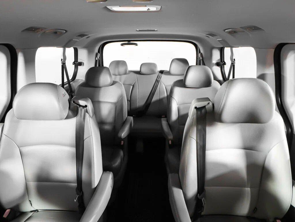 Hyundai Grand Starex 2019, коричневый