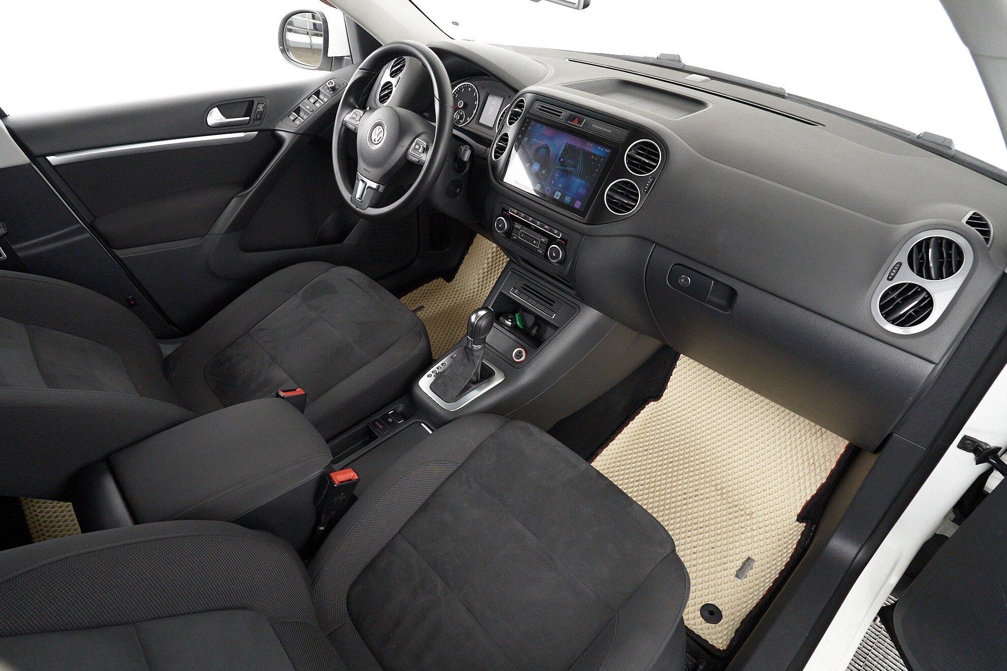 Volkswagen Tiguan 2015, белый