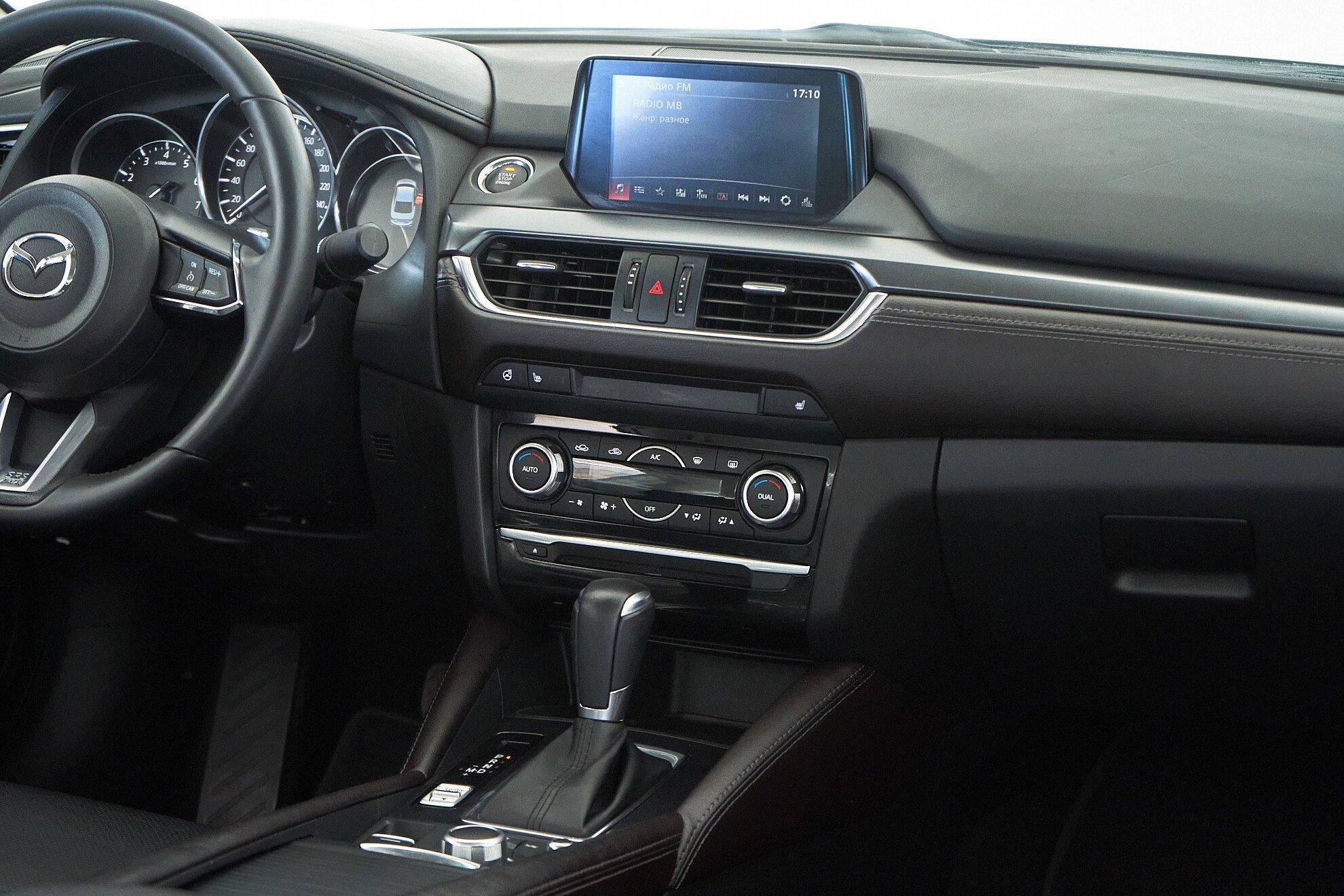 Mazda 6 2016, белый