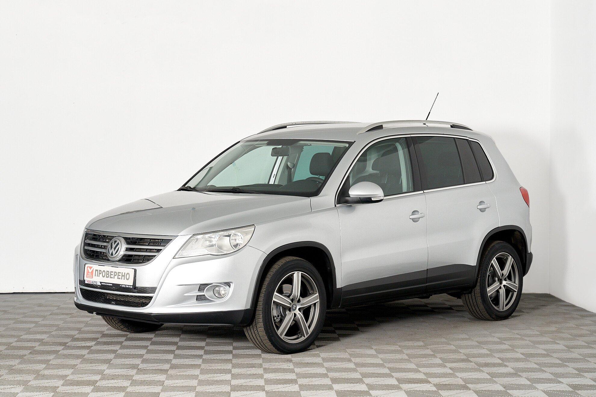 Volkswagen Tiguan 2011, серебряный