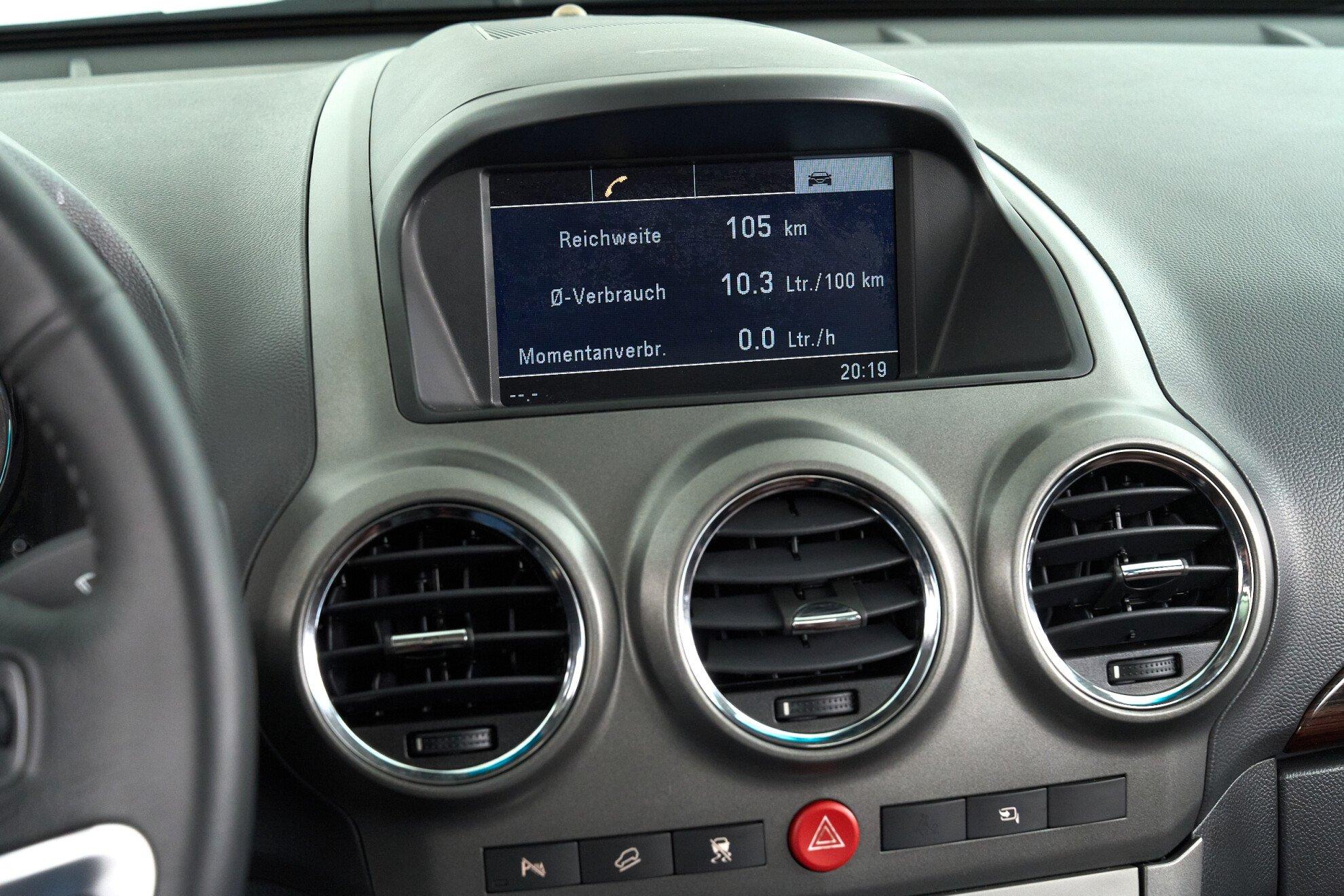 Opel Antara 2007, черный