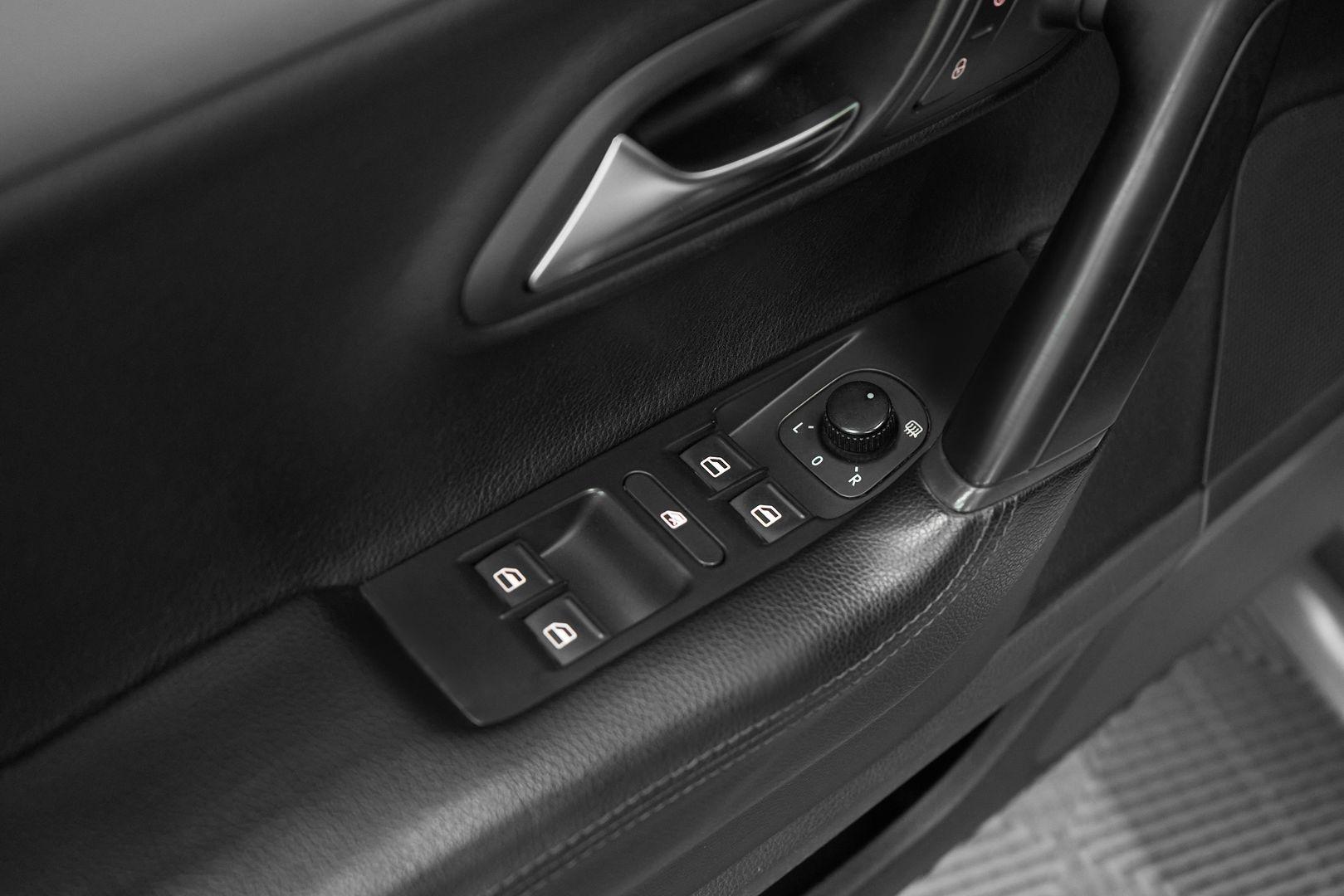 Volkswagen Passat CC 2012, бежевый