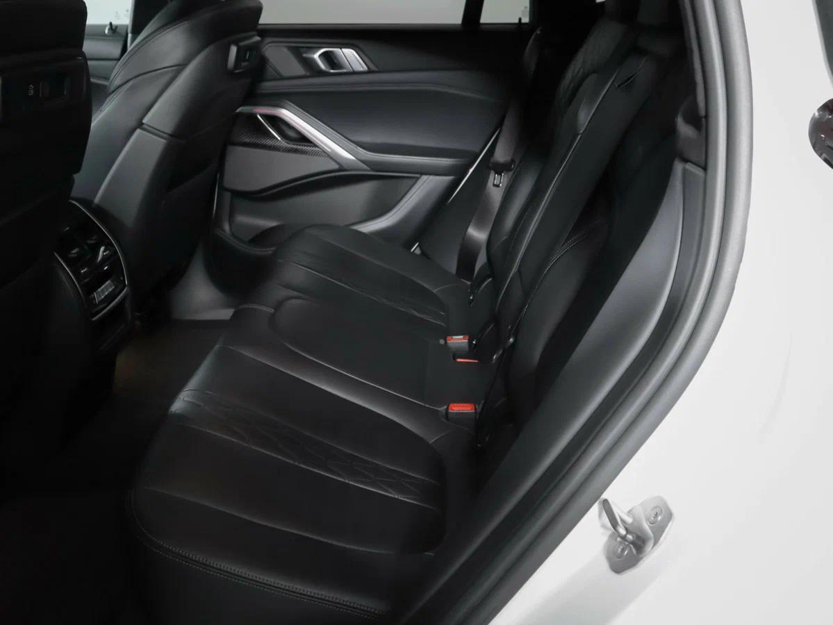 BMW X6 2020, красный