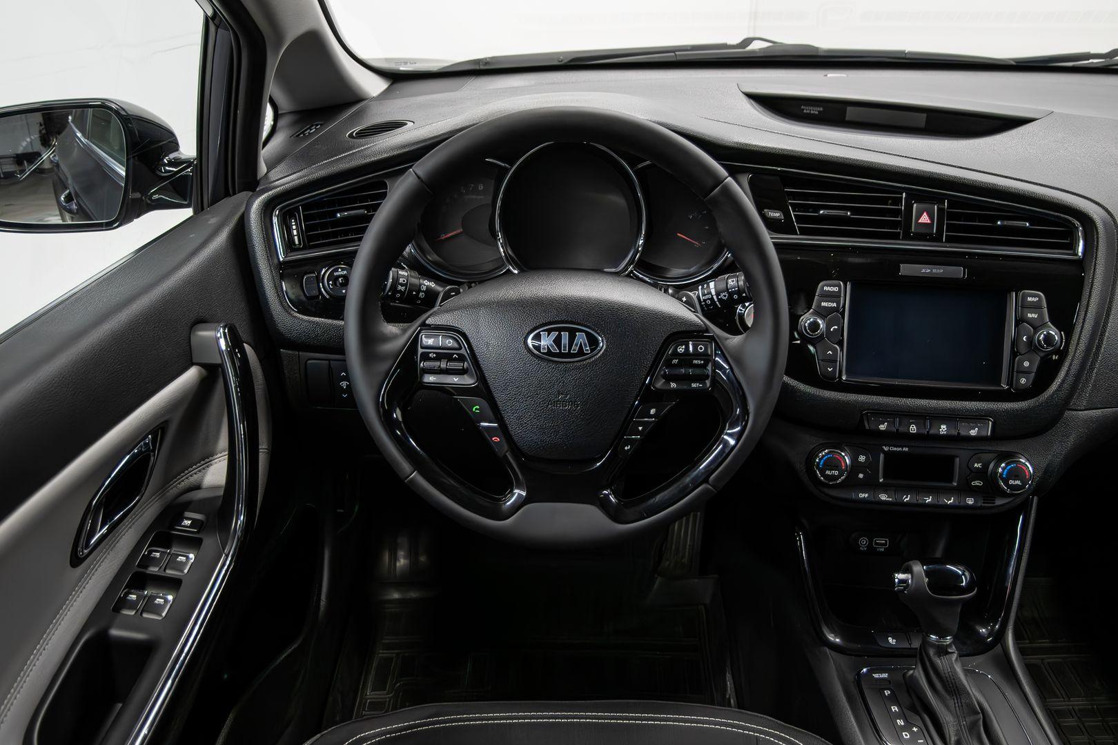 Kia Ceed 2017, серый