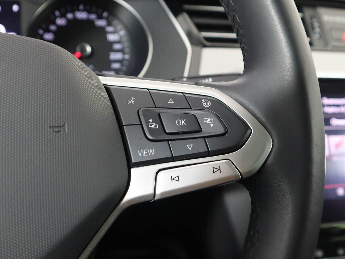 Volkswagen Passat 2021, белый