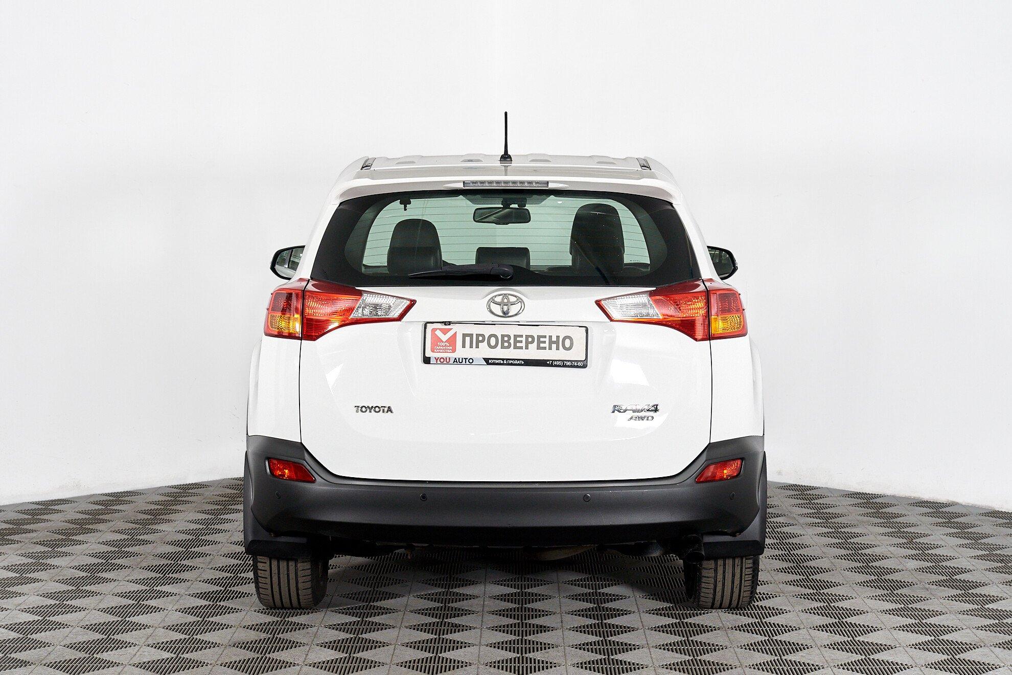 Toyota RAV4 2013, белый