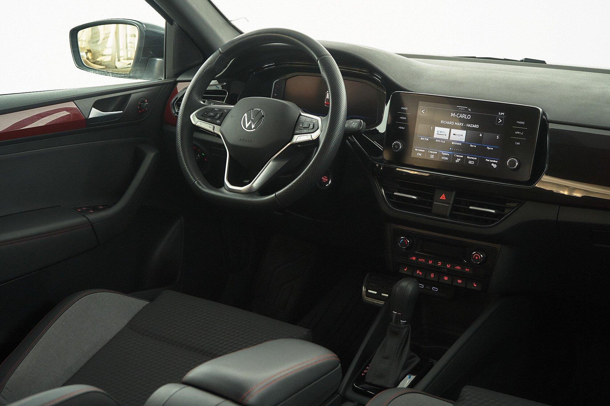 Volkswagen Polo 2021, белый