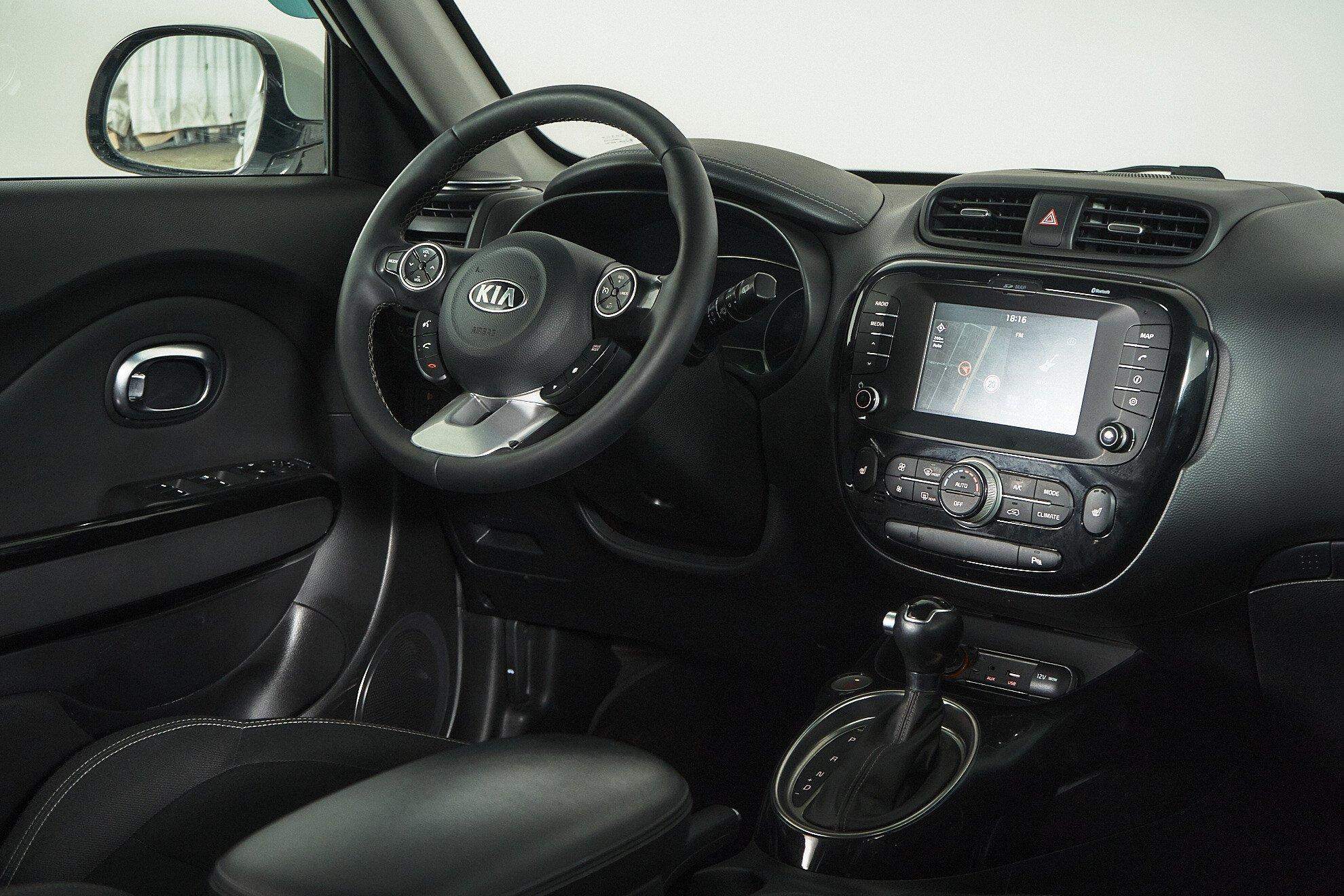 Kia Soul 2018, белый