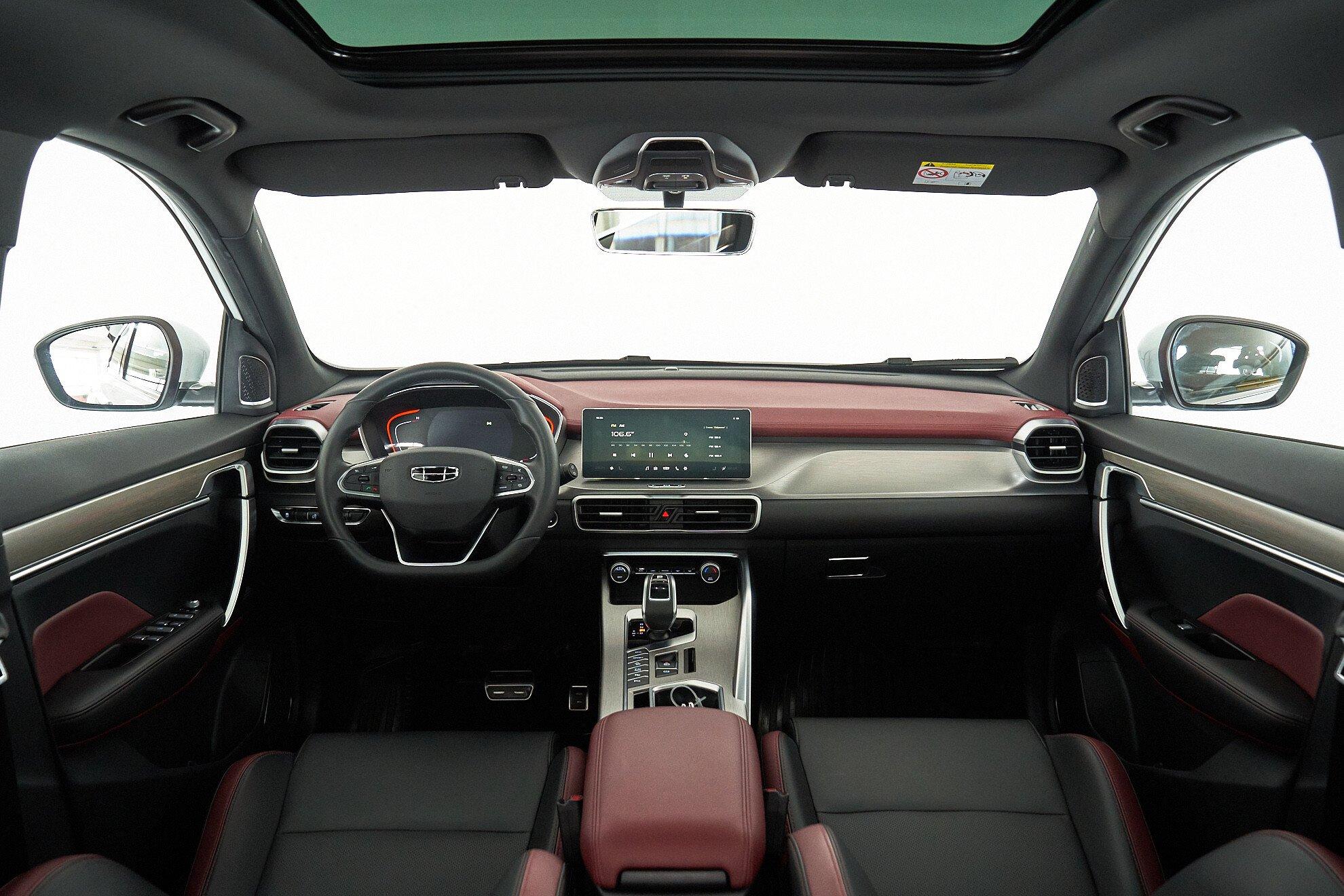 Geely Coolray 2022, белый