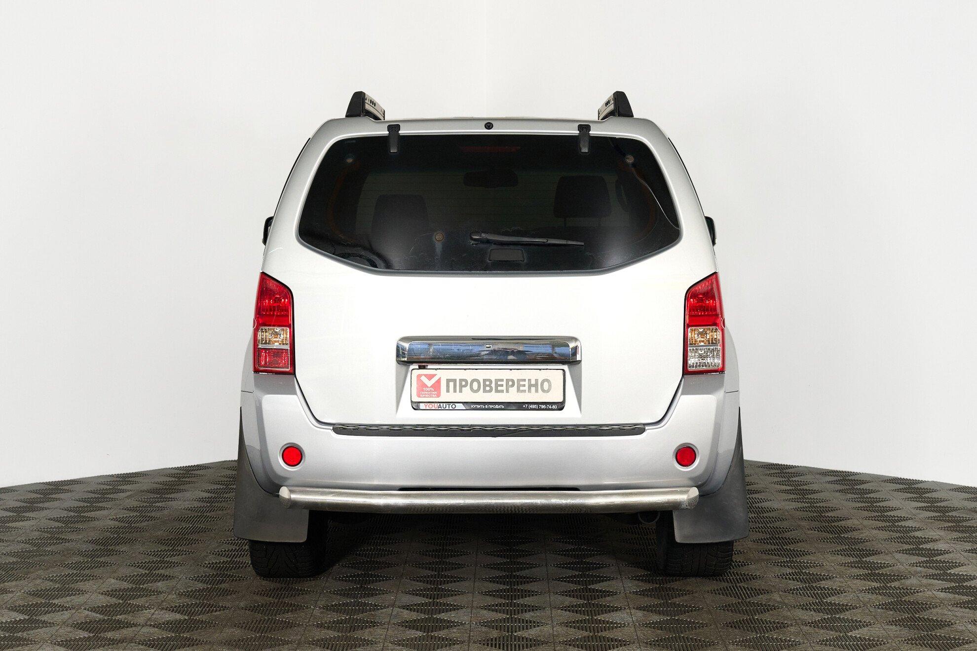Nissan Pathfinder 2009, серебряный
