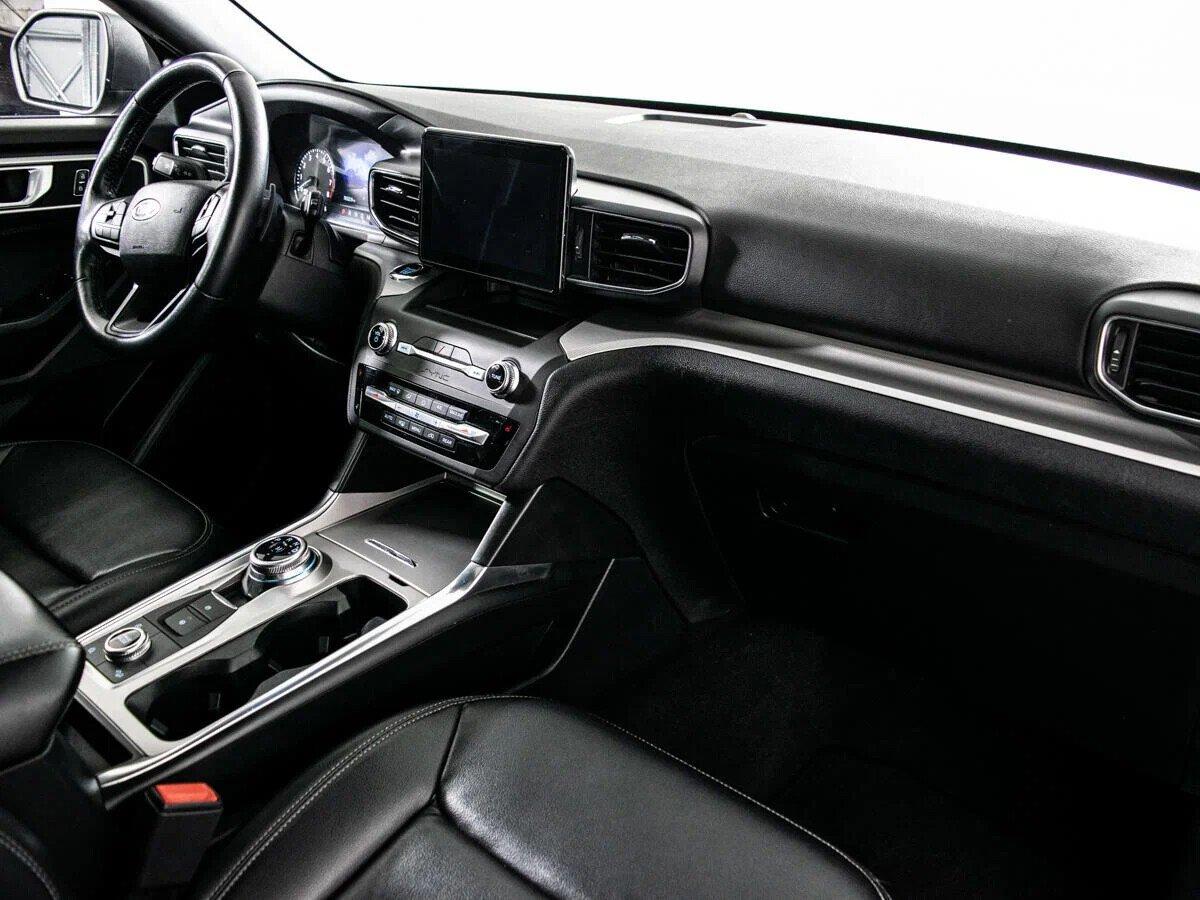 Ford Explorer 2020, серый