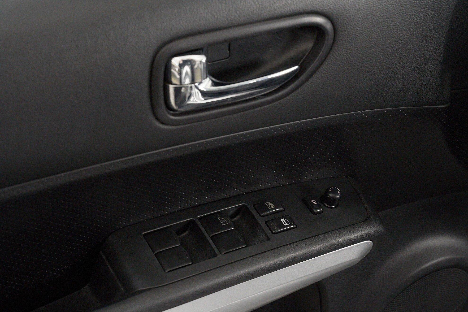 Nissan X-Trail 2012, серебряный