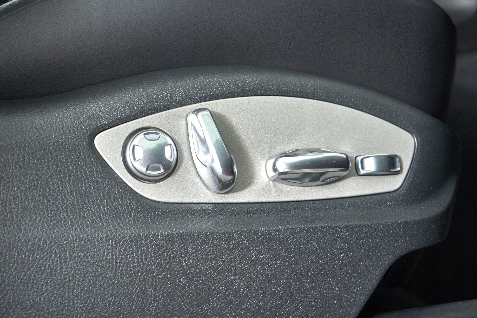 Porsche Cayenne 2012, черный
