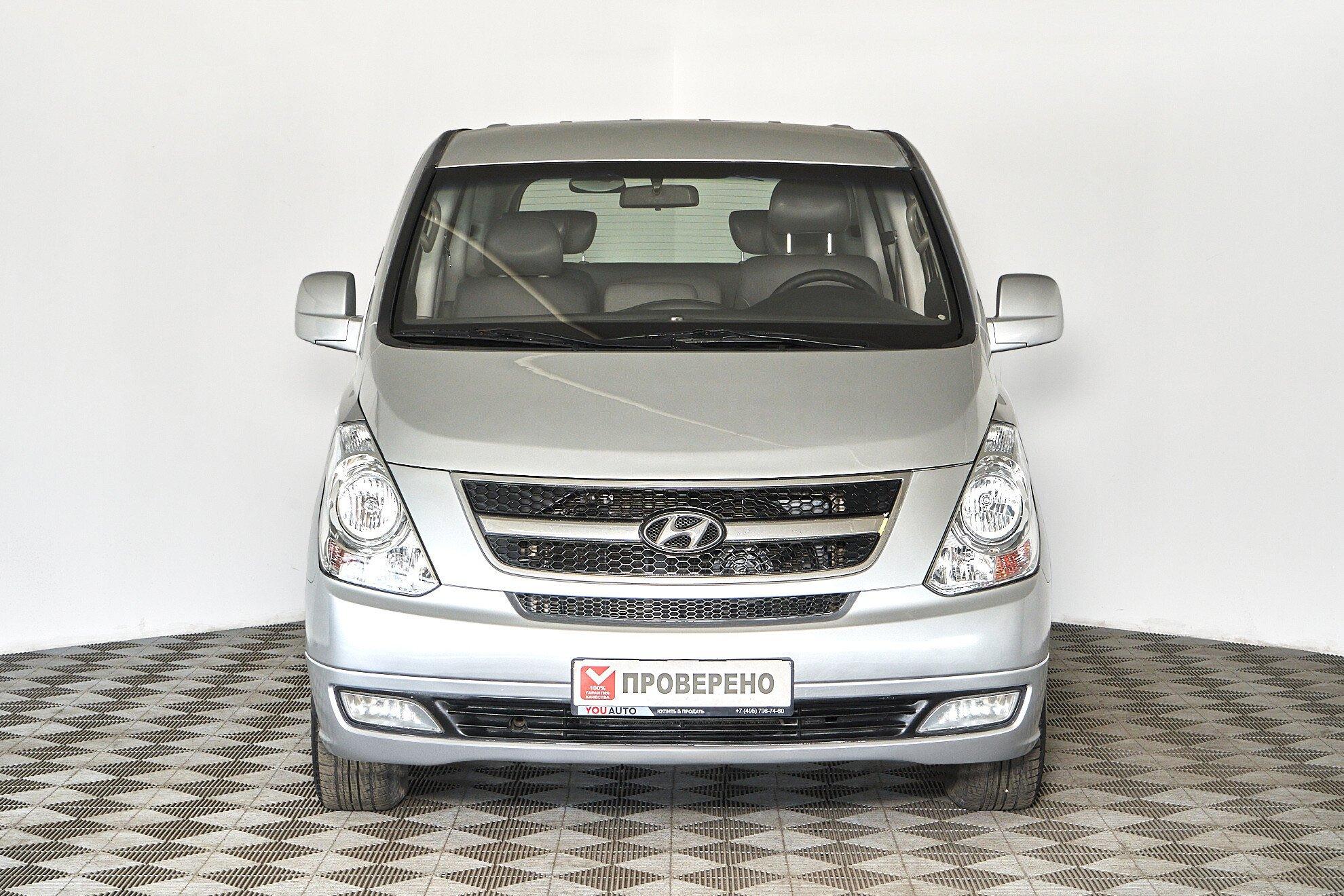 Hyundai Grand Starex 2012, серебряный