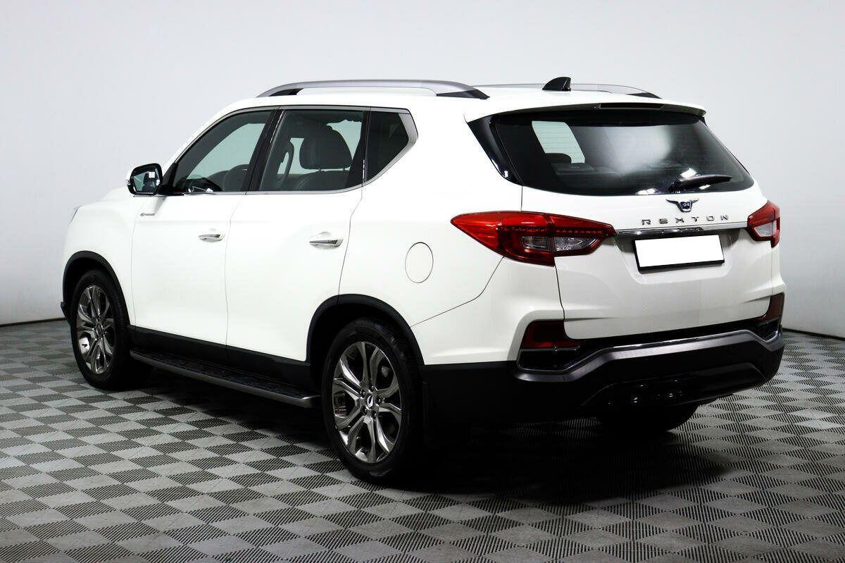 SsangYong Rexton 2019, белый